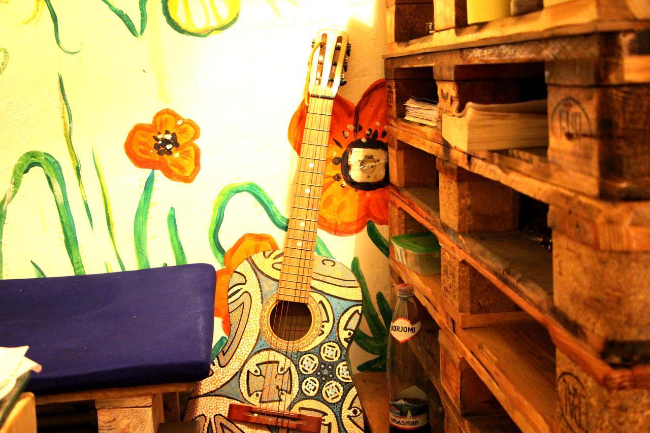 Sheni Hostel Tbilisi Buitenkant foto