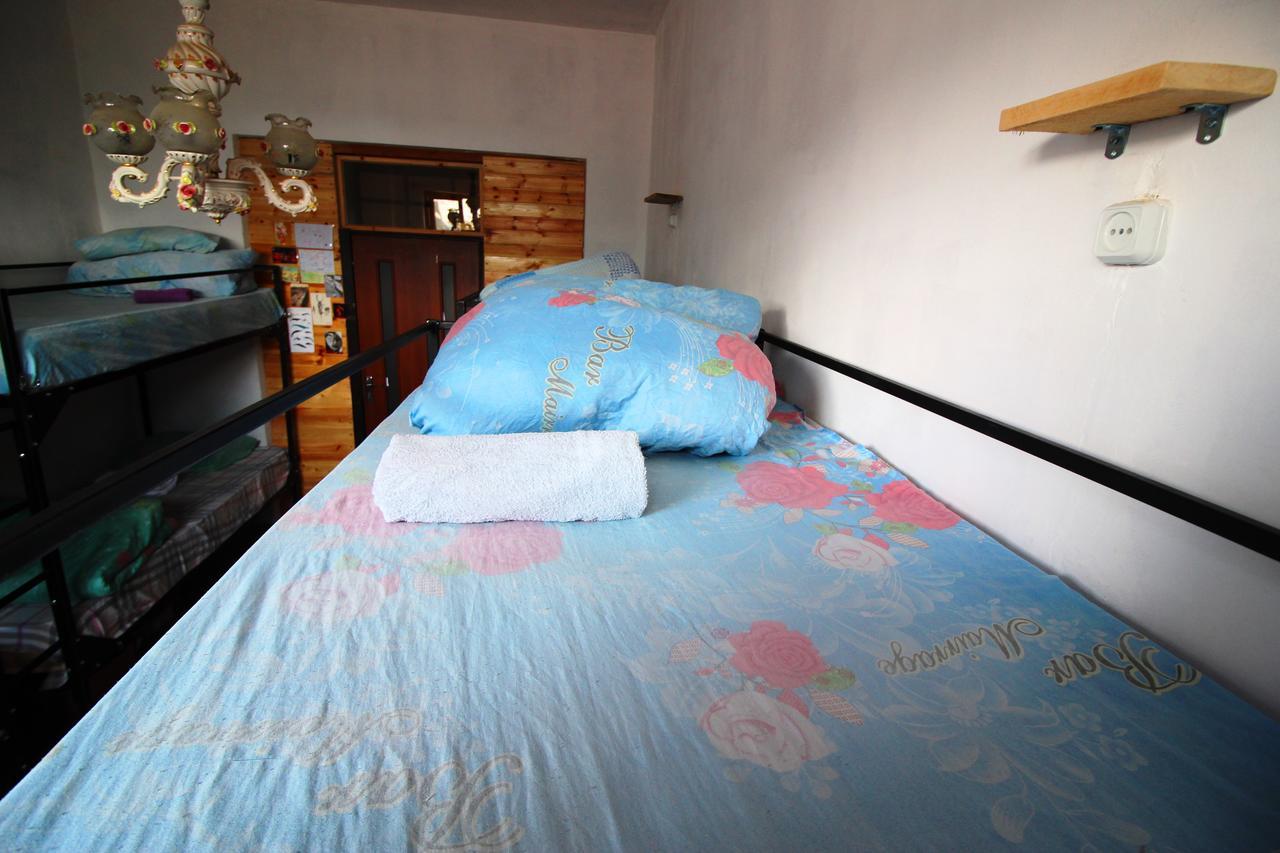 Sheni Hostel Tbilisi Buitenkant foto