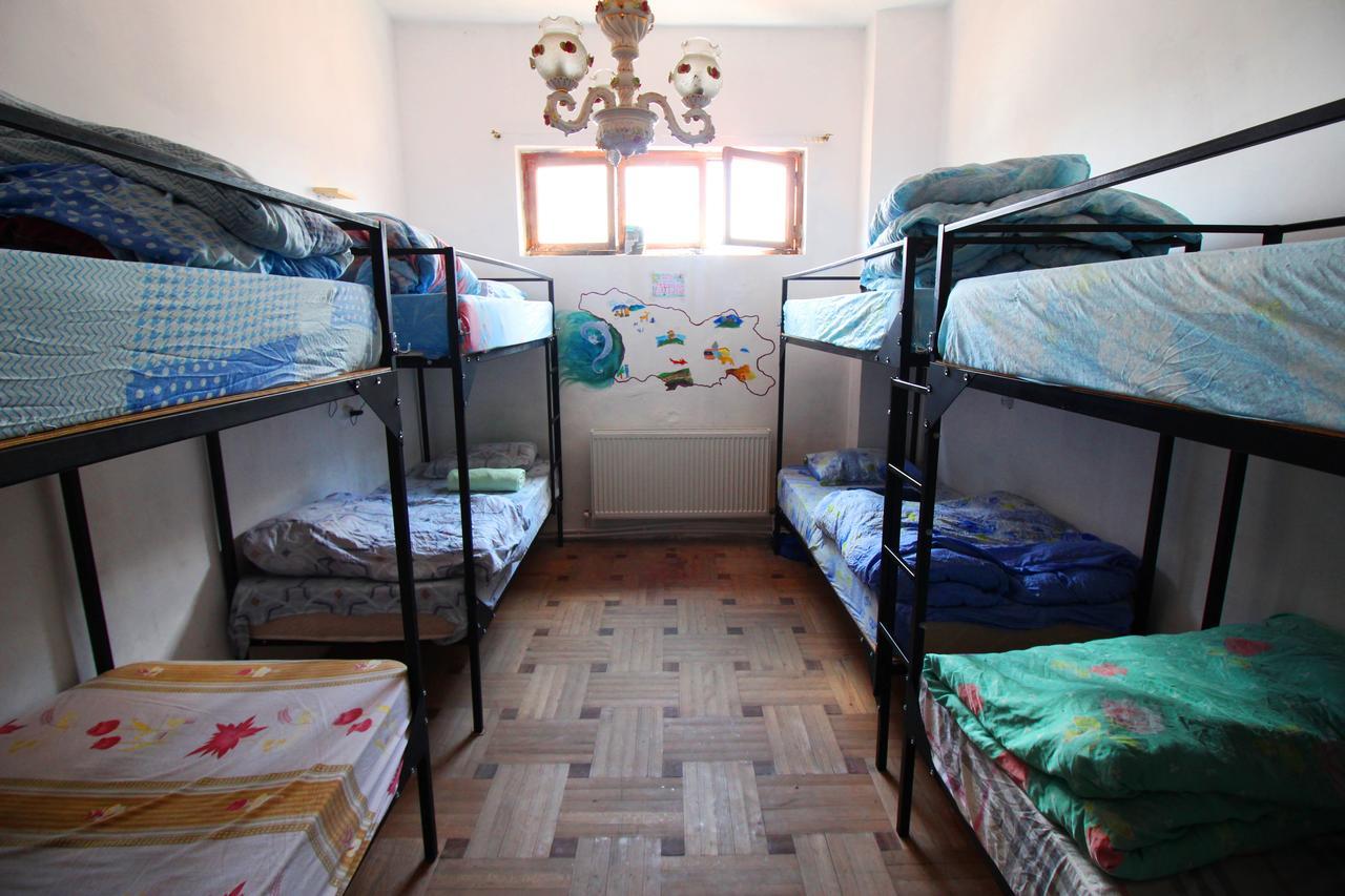 Sheni Hostel Tbilisi Buitenkant foto