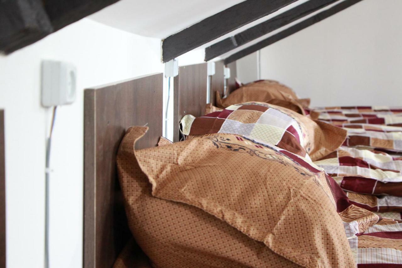 Sheni Hostel Tbilisi Buitenkant foto