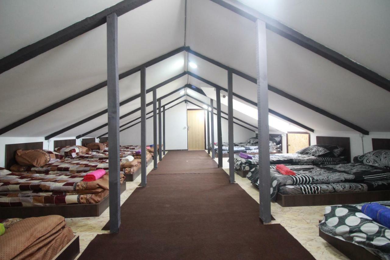 Sheni Hostel Tbilisi Buitenkant foto